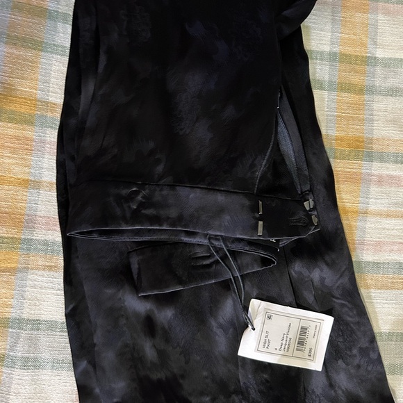 $395 NWT THEORY Size 4 HIGH RISE WIDE SLIT JACQUARD VISCOSE PANTS DEEP NAVY - Picture 14 of 16